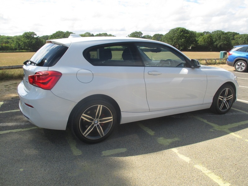 BMW 1 Series 118I Sport White #6
