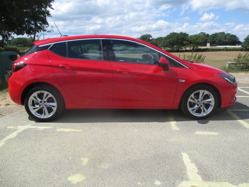 Vauxhall Astra Sri Red #4
