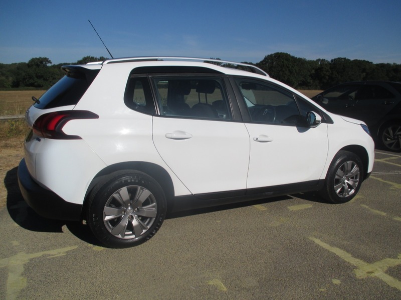 Peugeot 2008 Blue Hdi Active White #6