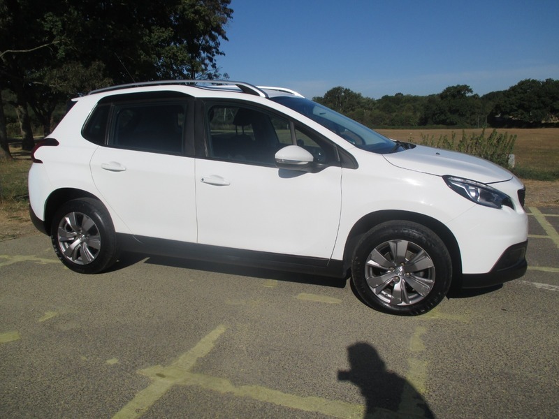 Peugeot 2008 Blue Hdi Active White #3