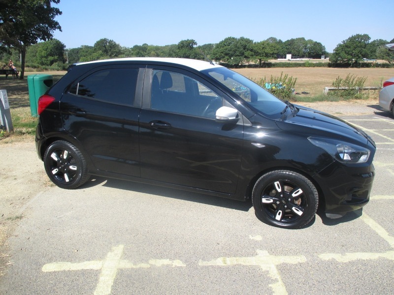 Ford KA+ Zetec Black Edition Black #4