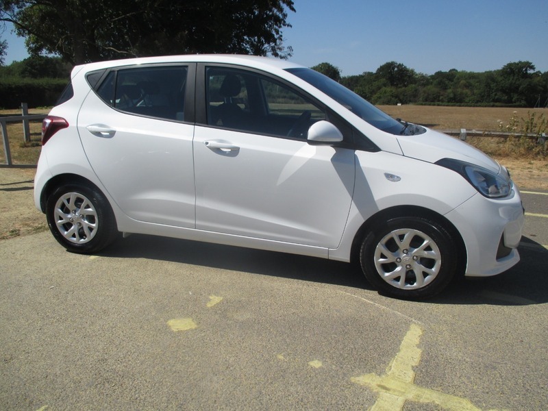 Hyundai I10 Se White #3
