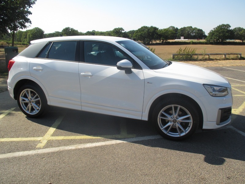Audi Q2 Tfsi S Line White #4
