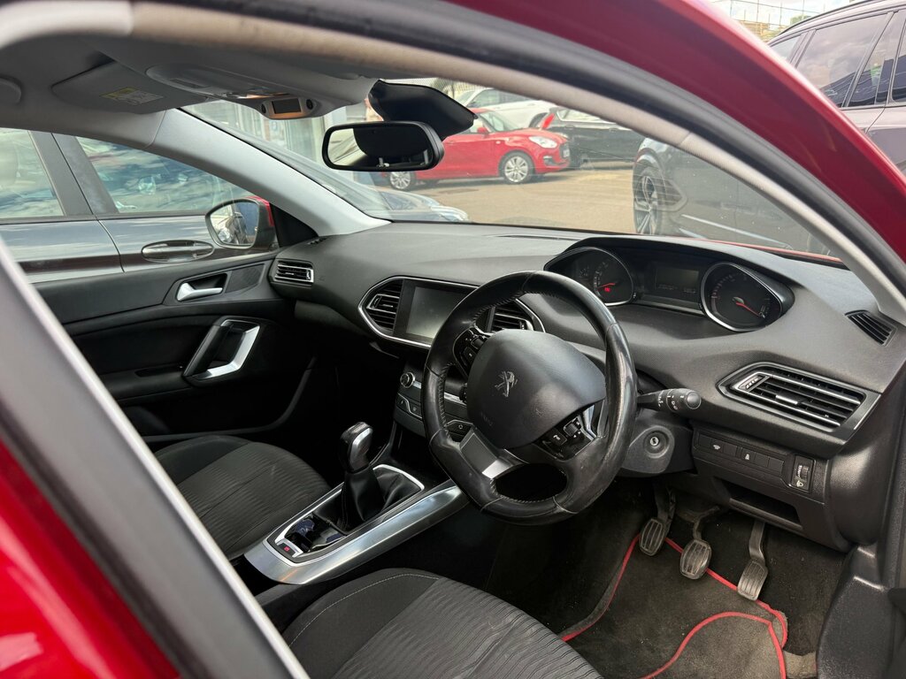 Peugeot 308 SW 1.6 Hdi Active Estate Euro 5 92 Red #3
