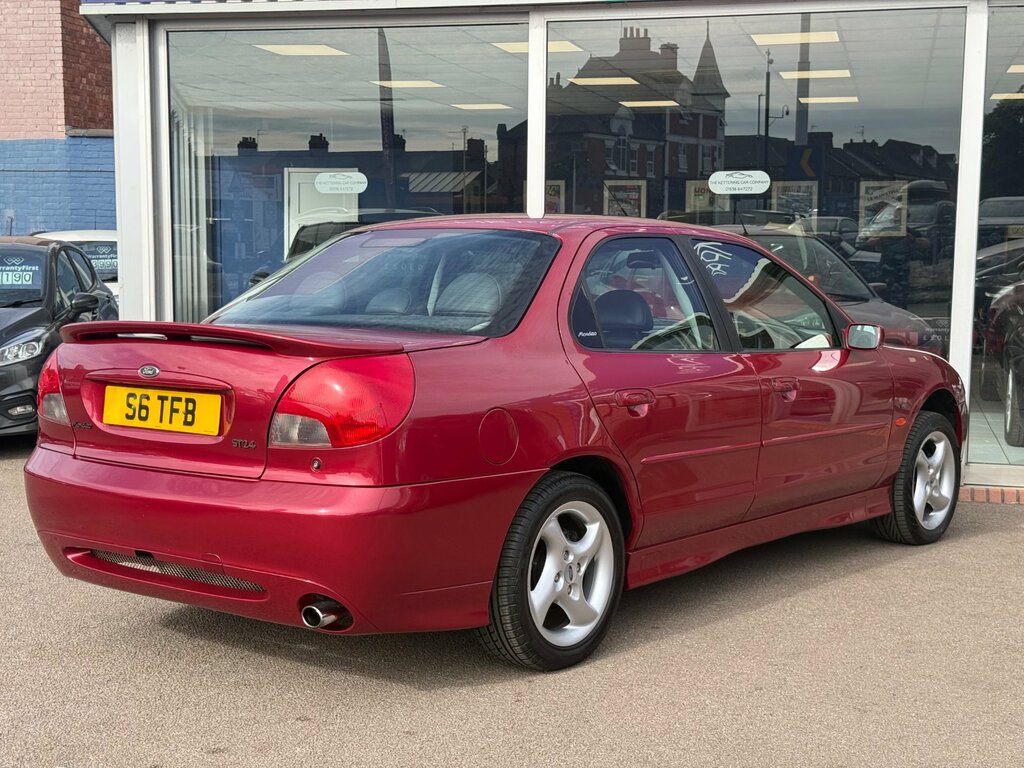Ford Mondeo 2.5 St-24 Saloon 168 Bhp Red #3