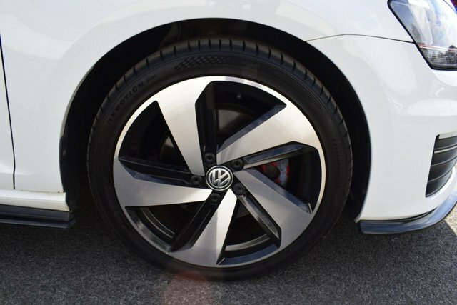 Volkswagen Golf 2.0 Tsi Bluemotion Tech Gti Hatchback M White #4