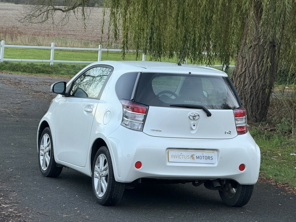 Toyota IQ 1.3 Dual Vvt-i 3 MF10OBN White #2
