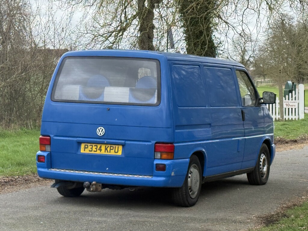 Volkswagen Transporter 1.9 Td Special 800 Blue #2