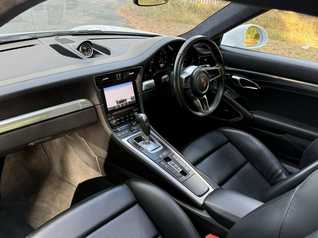 Porsche 911 3.0 T 991 Carrera 4 White #5