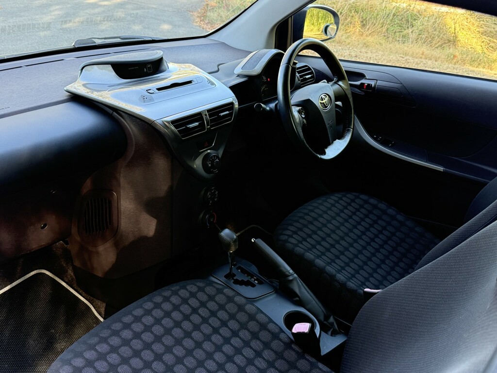Toyota IQ 1.0 Vvt-i White #4