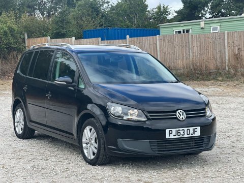 Volkswagen Touran 1.6 Touran Se PJ63OJF Black #2