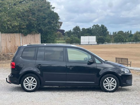 Volkswagen Touran 1.6 Touran Se PJ63OJF Black #3