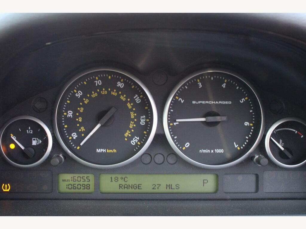 Land Rover Range Rover 4.2 V8 Supercharged Vogue Se Station Wagon Black #2