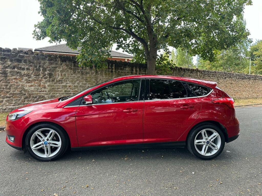 Ford Focus 1.0T Ecoboost Titanium Euro 6 Ss Red #5