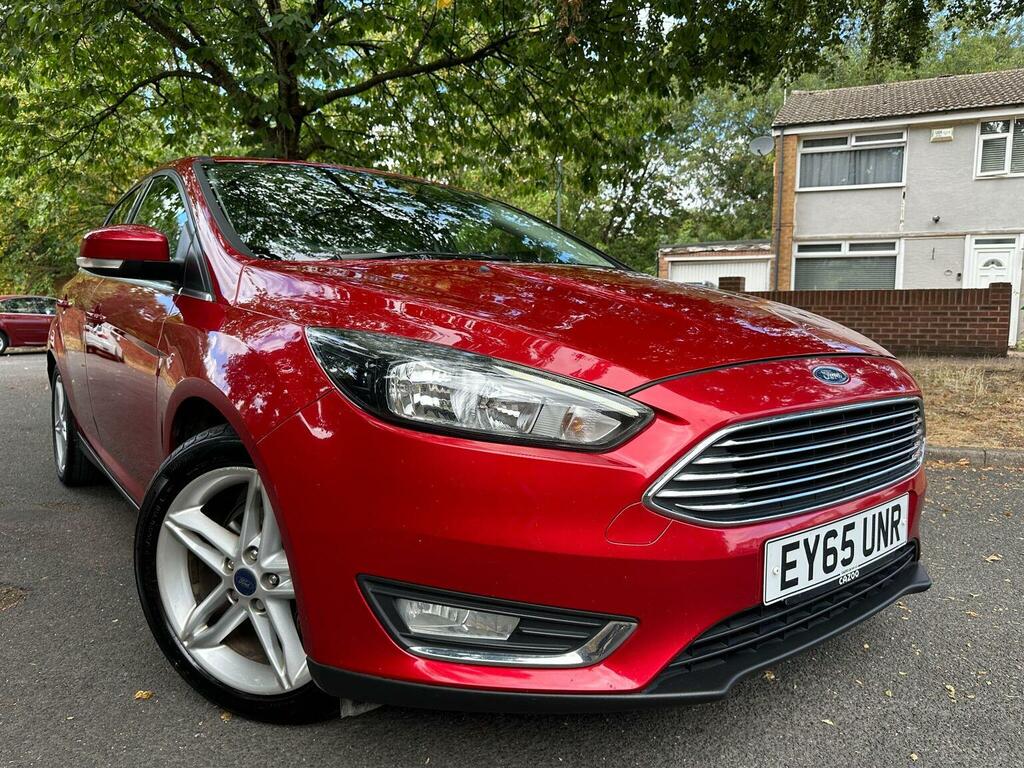 Ford Focus 1.0T Ecoboost Titanium Euro 6 Ss Red