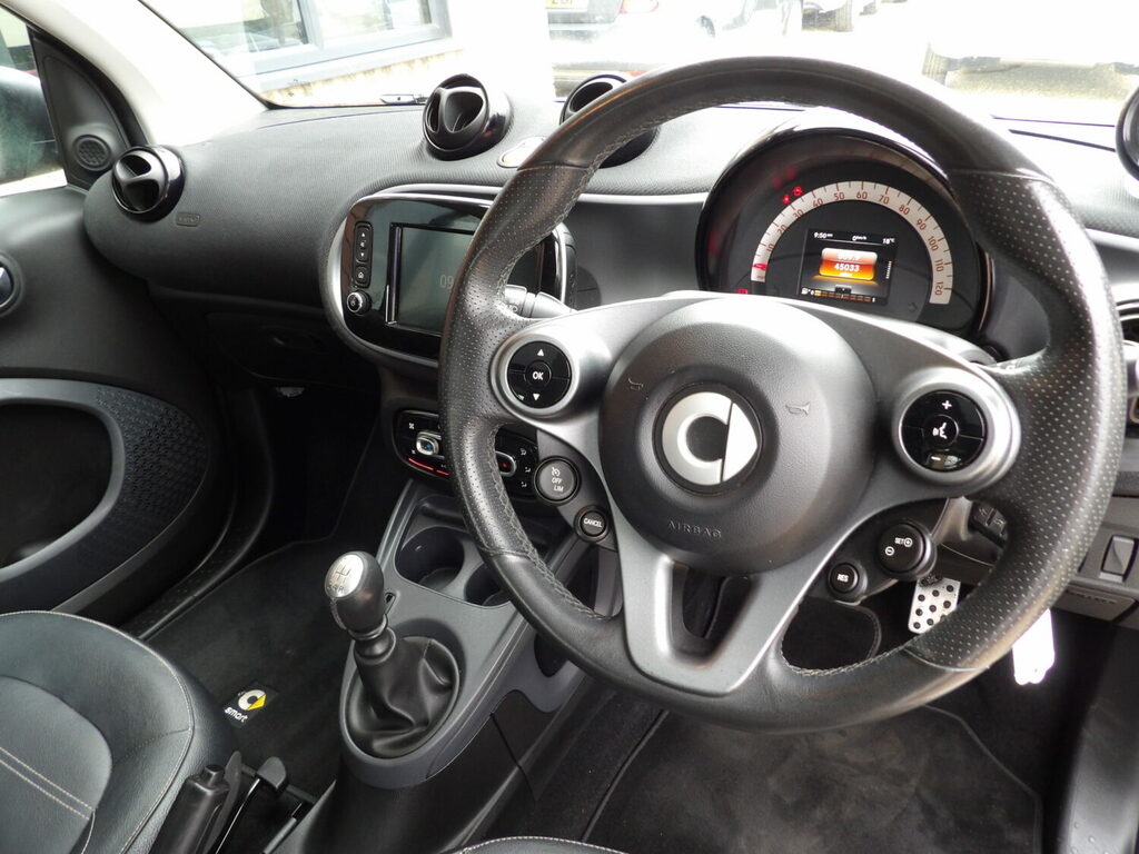 Smart Fortwo Coupe Special Editions 0.9 Turbo White Edition 20 A White #4
