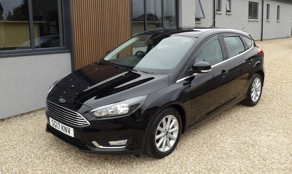 Ford Focus Hatchback 1.0 Ecoboost 125 Titanium Less Tha Black #5