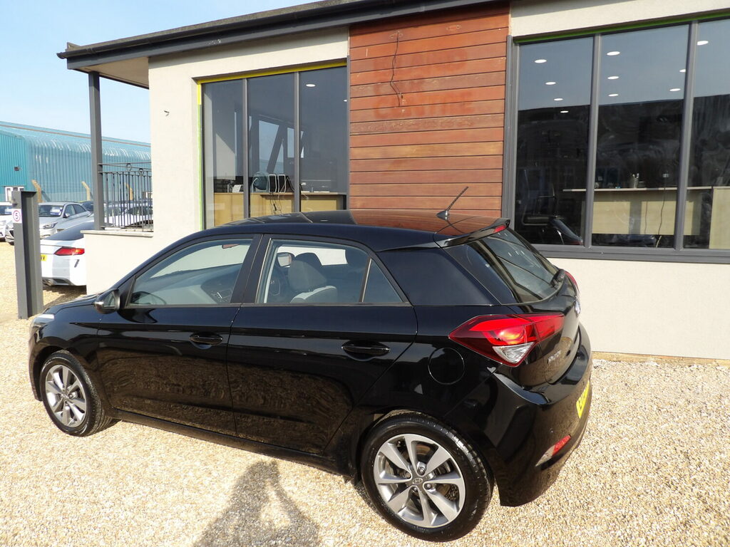 Hyundai I20 Hatchback 1.2 Se 35 Road Tax Black #4
