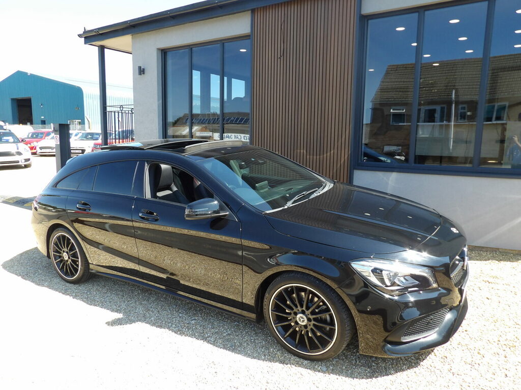 Mercedes-Benz CLA Class 220D Amg Line Night Edition 4Matic Shooting Black #3