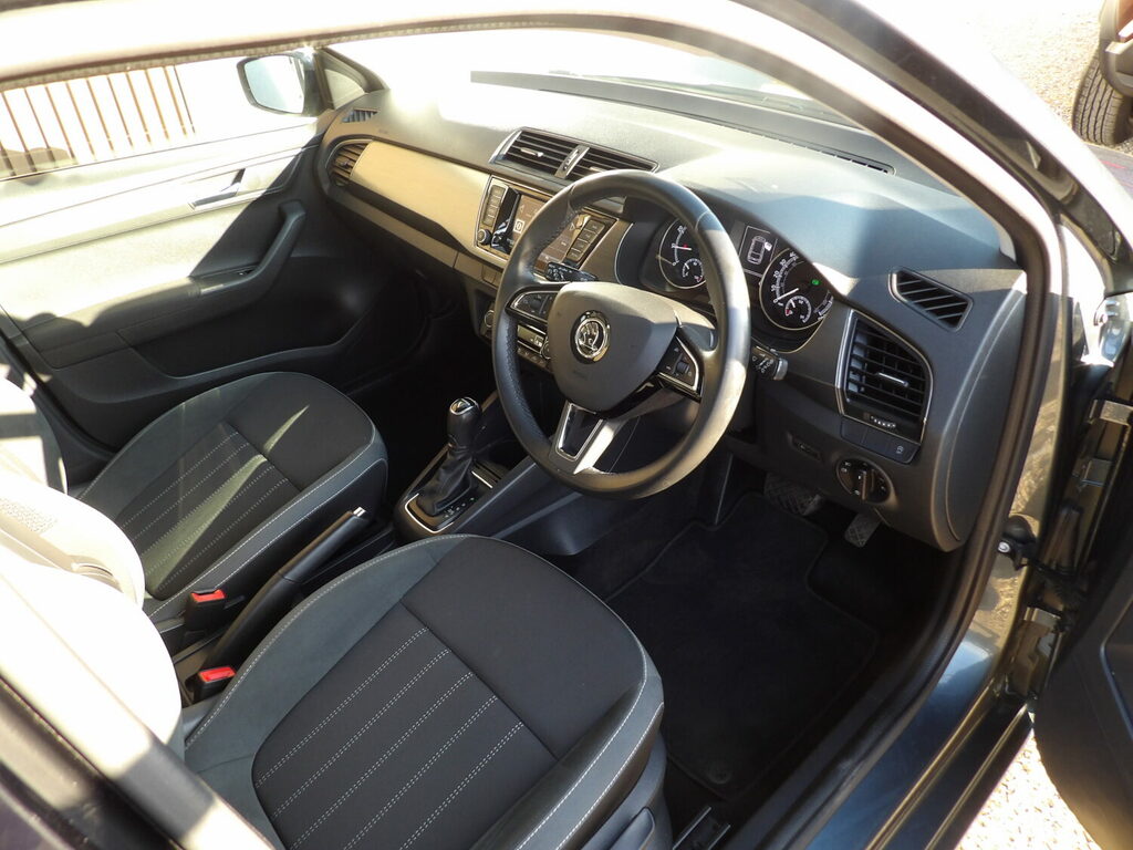 Skoda Fabia Skoda Fabia 1.0 Tsi 110 Monte Carlo Red #8
