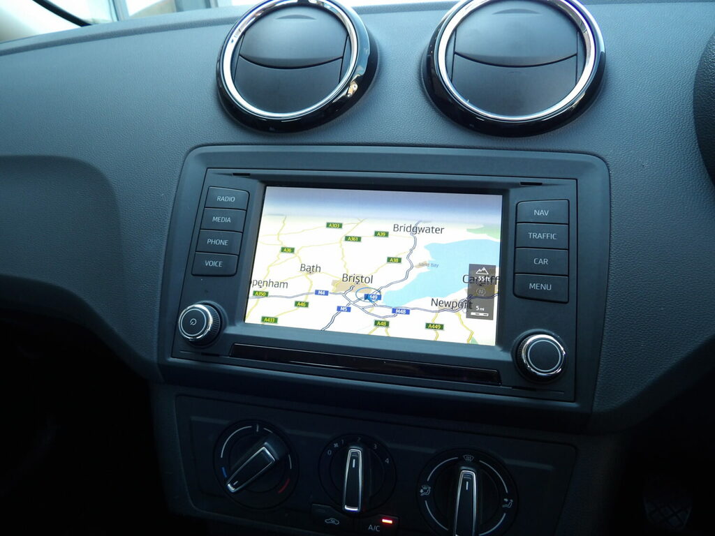 Seat Ibiza 1.2 Tsi Fr Sport Coupe White #8