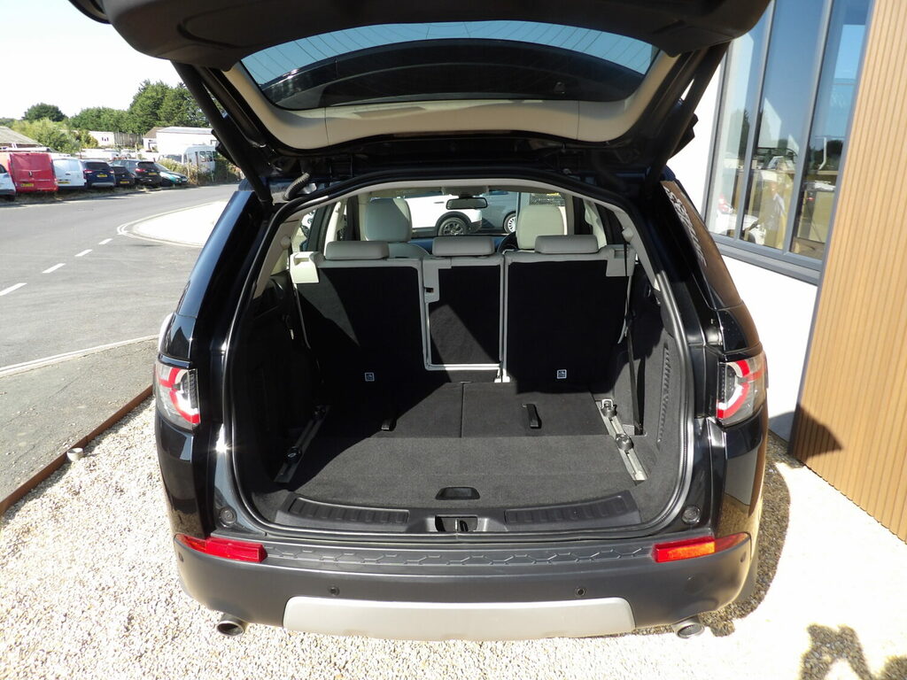 Land Rover Discovery Sport Sd4 Hse Luxury Black #9