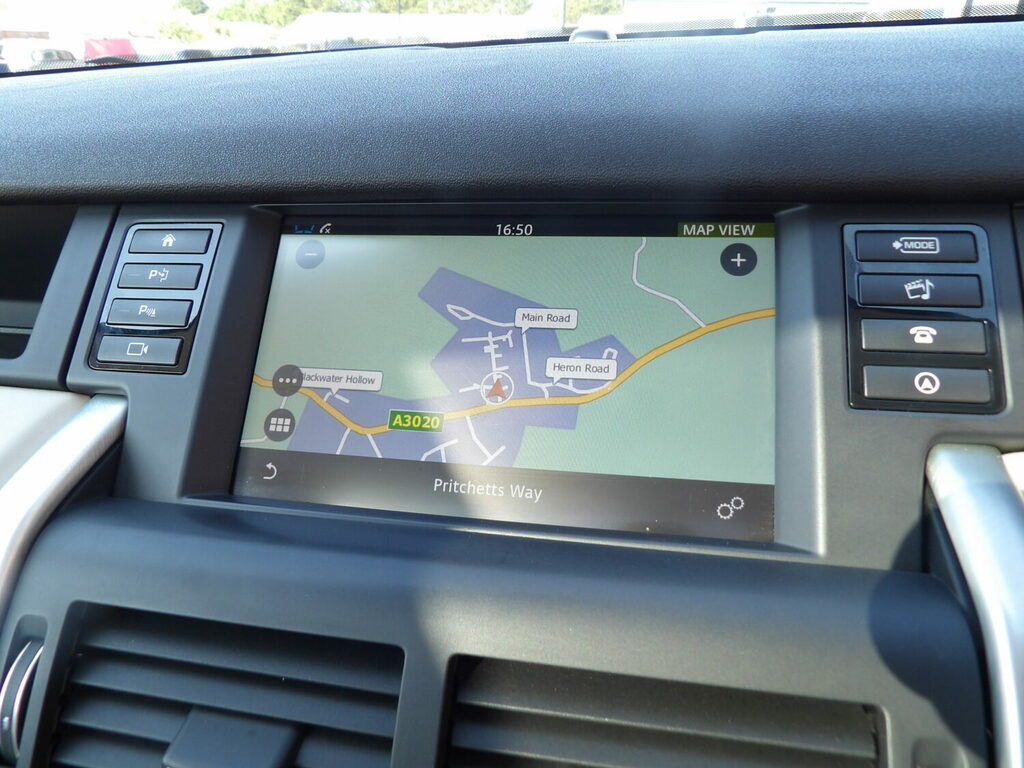 Land Rover Discovery Sport Sd4 Hse Luxury Black #10