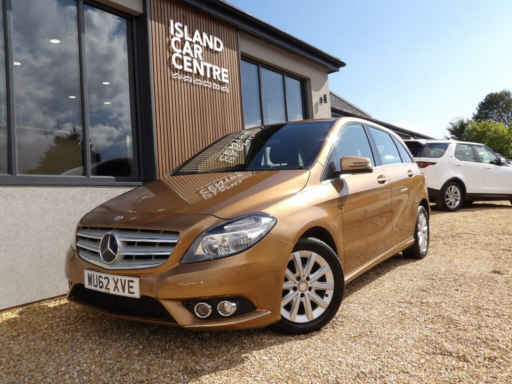 Mercedes-Benz B Class Hatchback B180 Blueefficiency Se Beige