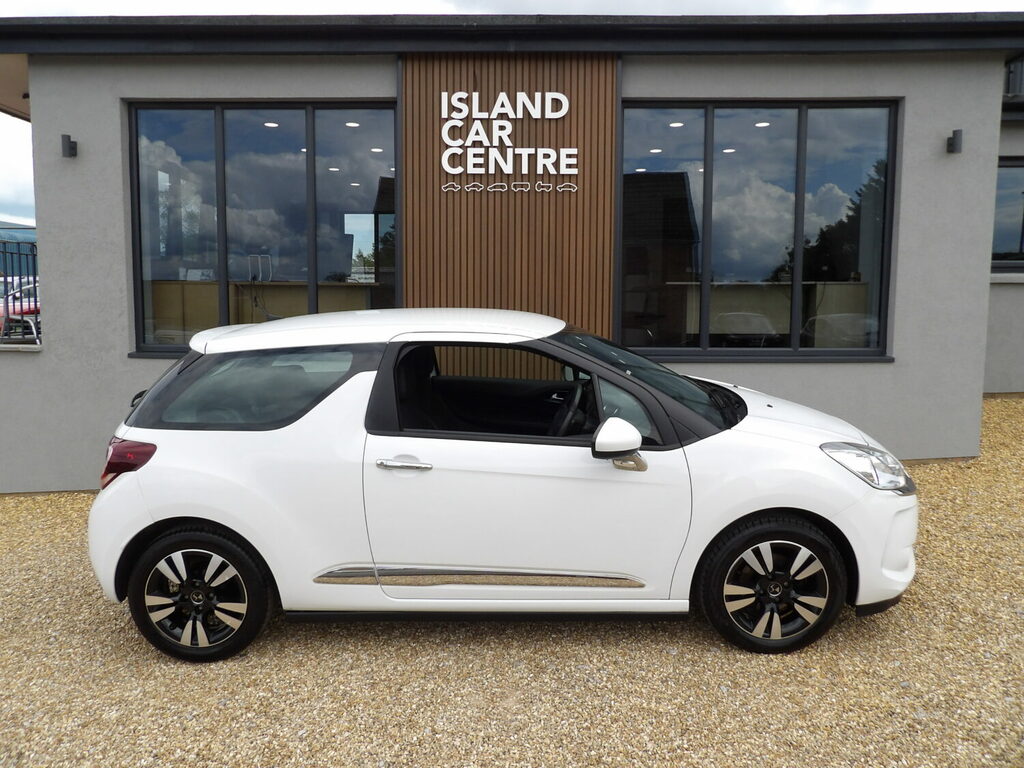 DS DS 3 Hatchback 1.2 Puretech 82 Chic White #2