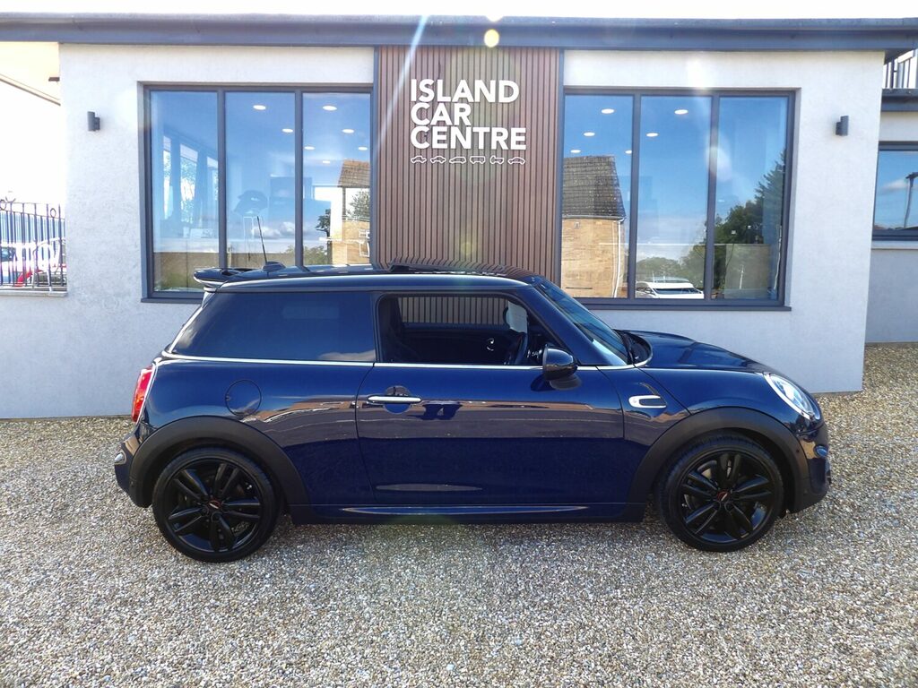 Mini Hatch Cooper Sport II Hatchback AW19AXK Blue