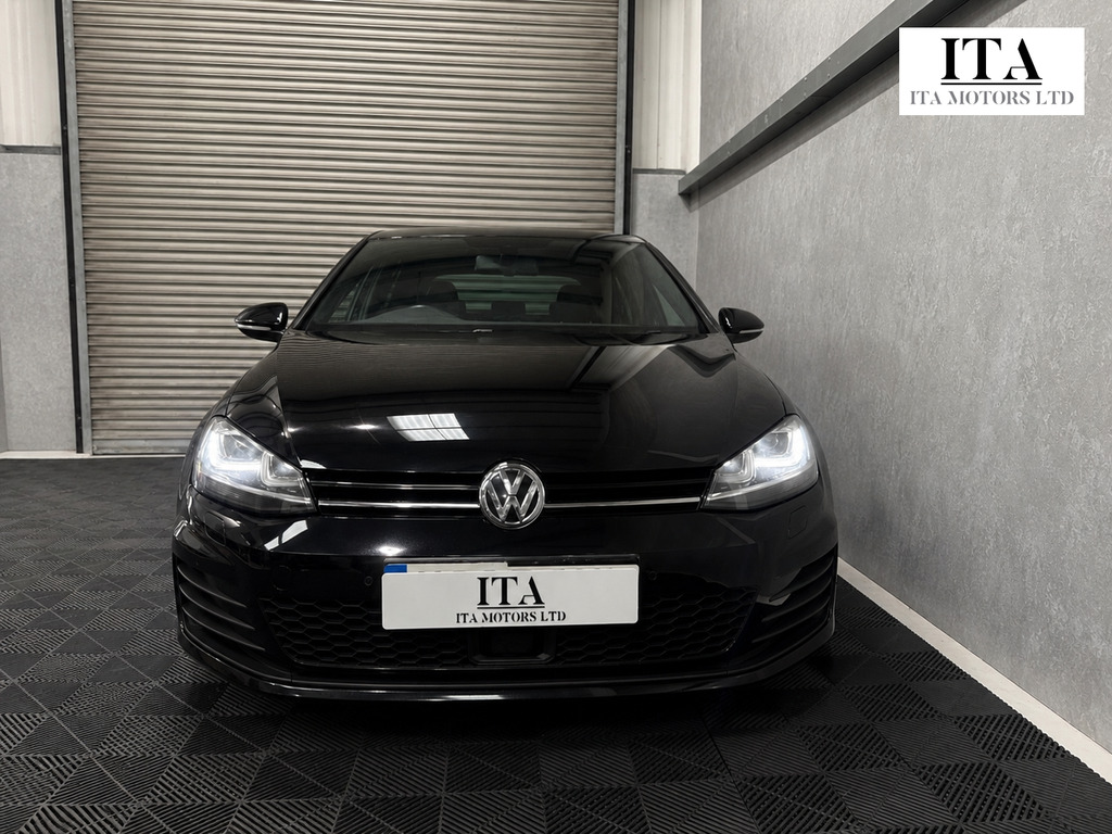 Volkswagen Golf Gtd Black #6