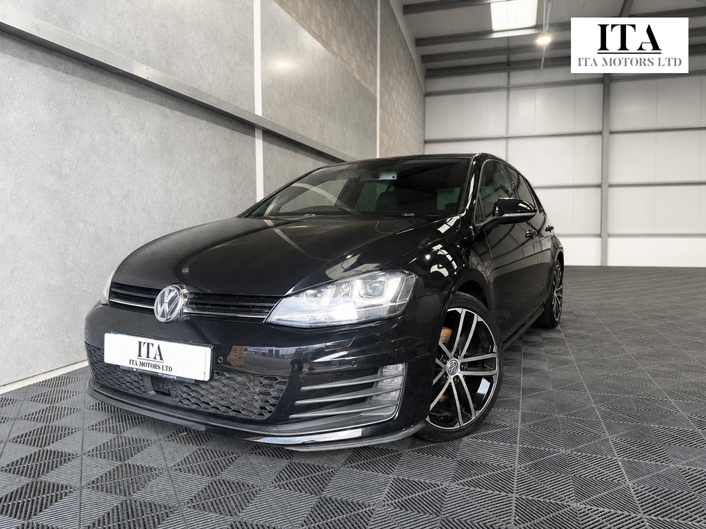 Volkswagen Golf Gtd Black #2