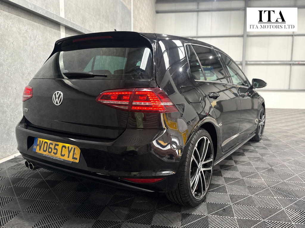 Volkswagen Golf Gtd Black #3