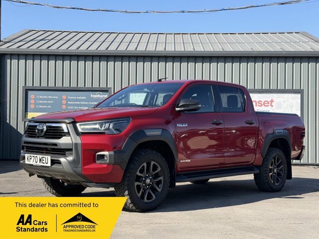 Toyota HILUX 2.8 D-4d Invincible X Pickup Double Cab Red
