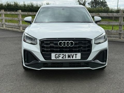 Audi Q2 2.0 Tdi 35 White #4