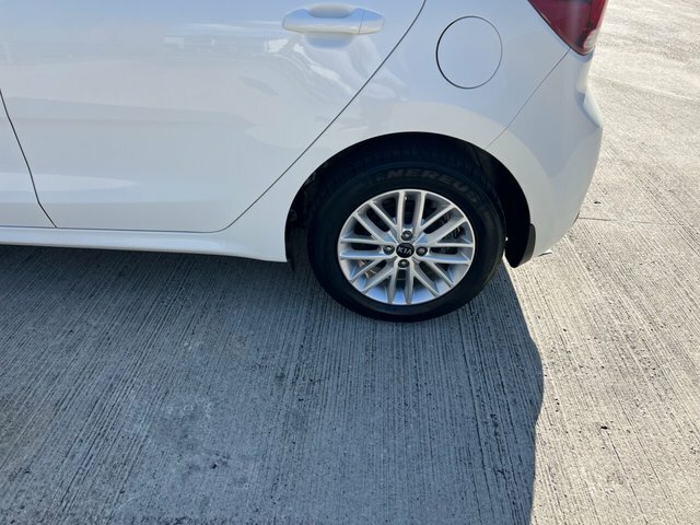 Kia RIO 1.25 1 Euro 6 Ss White #9