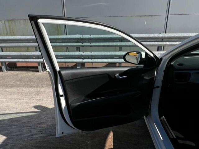 Kia RIO 1.25 1 Euro 6 Ss White #41