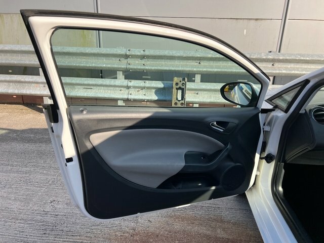 Seat Ibiza 1.4 Toca Sport Coupe Euro 5 White #27