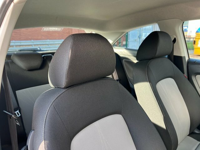 Seat Ibiza 1.4 Toca Sport Coupe Euro 5 White #17