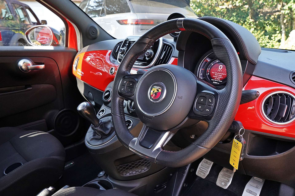 Abarth 595 1.4 T-jet 17In Alloys Contrast Roof Red #12