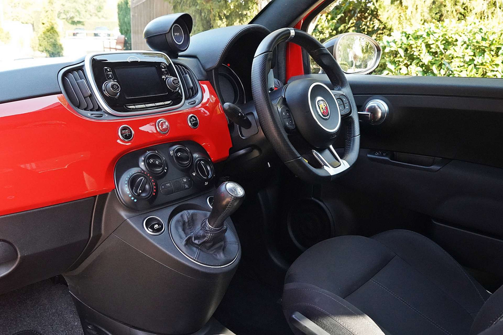 Abarth 595 1.4 T-jet 17In Alloys Contrast Roof Red #11