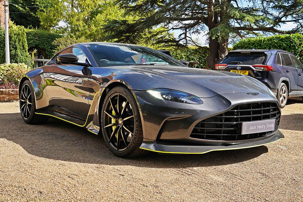 Aston Martin Vantage 5.2 V12 Biturbo Coupe Euro 6 Ss KY22HRO Red #11