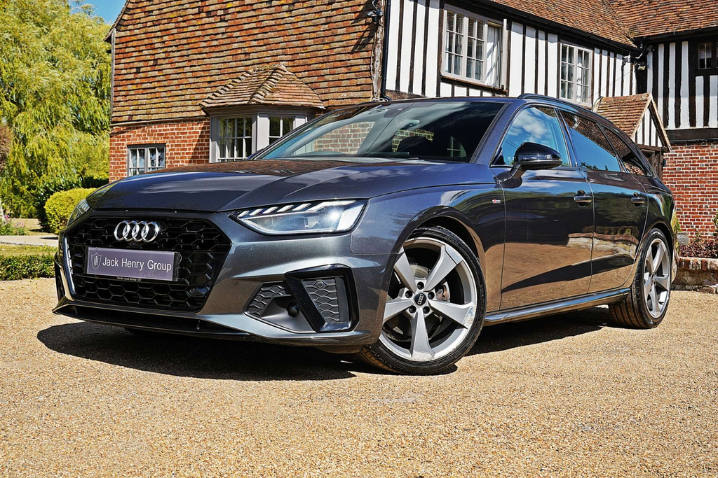 Audi A4 Black Edition 40 Tfsi