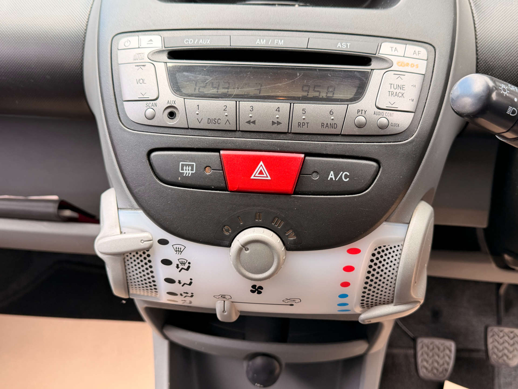 Citroen C1 1.0I Connexion Hatchback Euro 5 Black #13