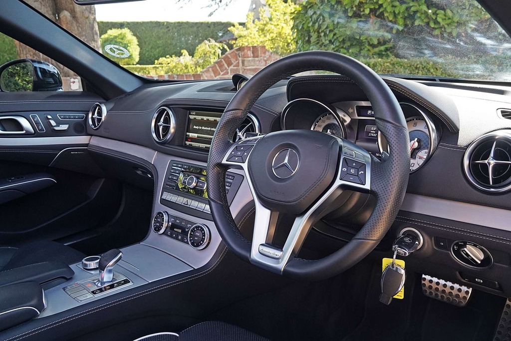 Mercedes-Benz SL Class Sl 500 Amg Line 9G-tronic White #17