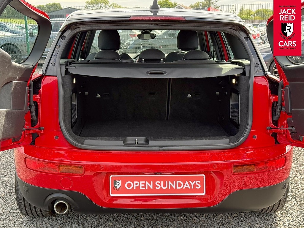 Mini Clubman Estate SN68PCY Red #4