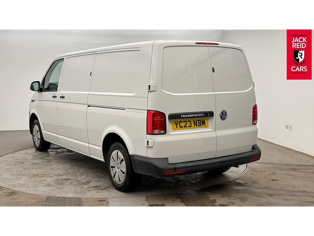 Volkswagen Transporter Mpv White #4