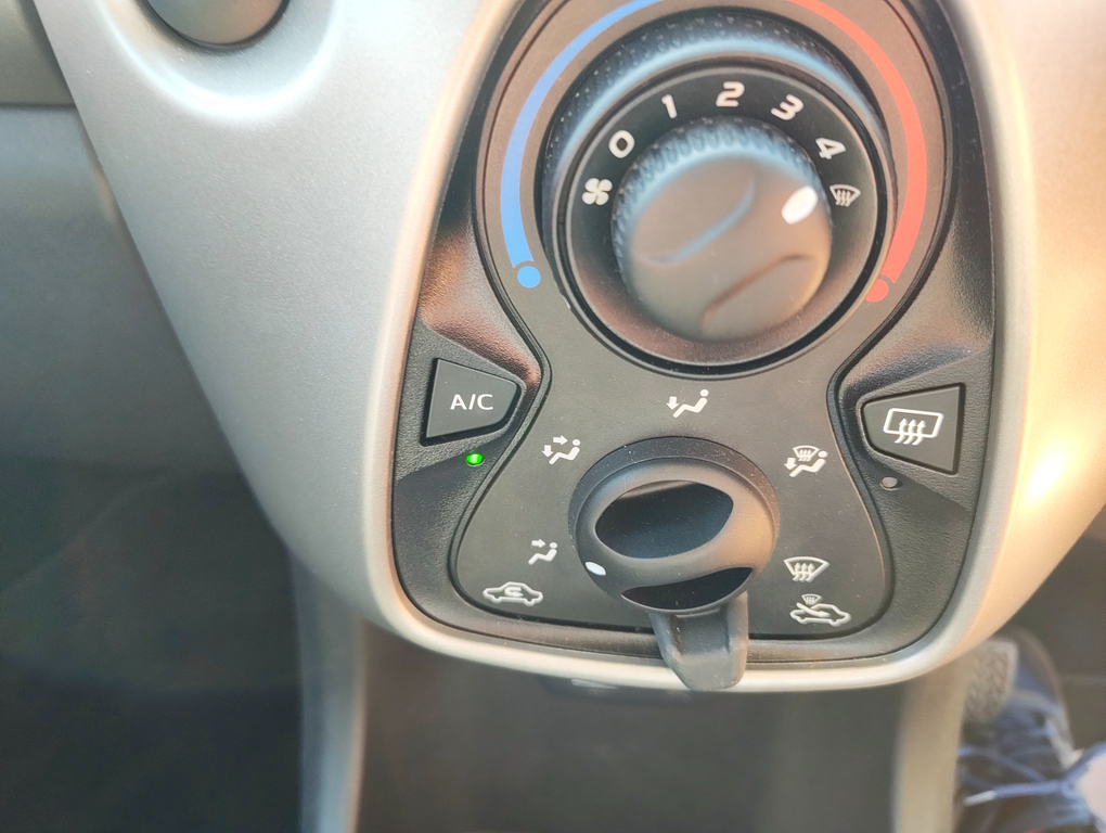 Toyota Aygo Vvt-i X-play #5