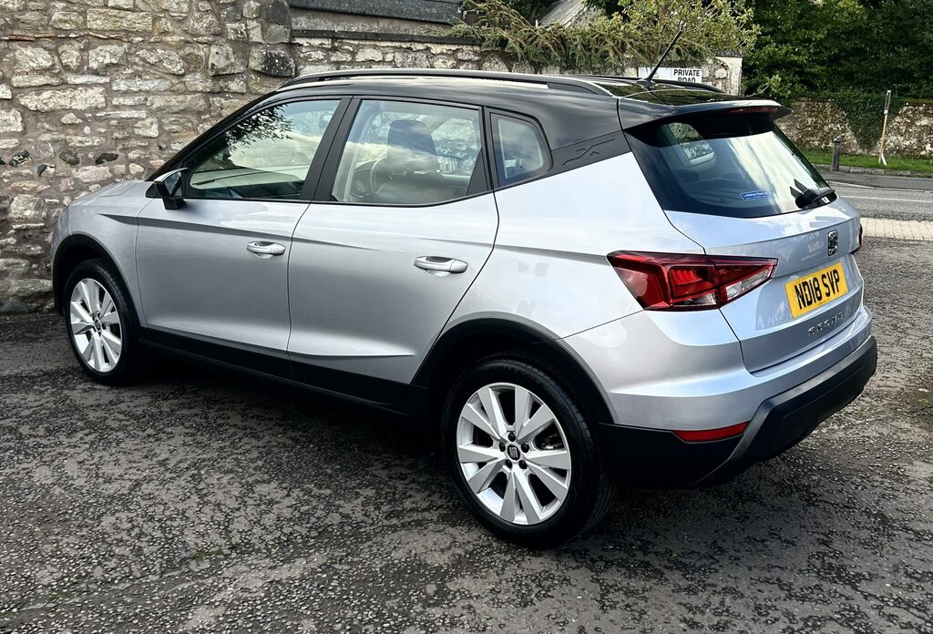 Seat Arona 1.0 Tsi Se Silver #4