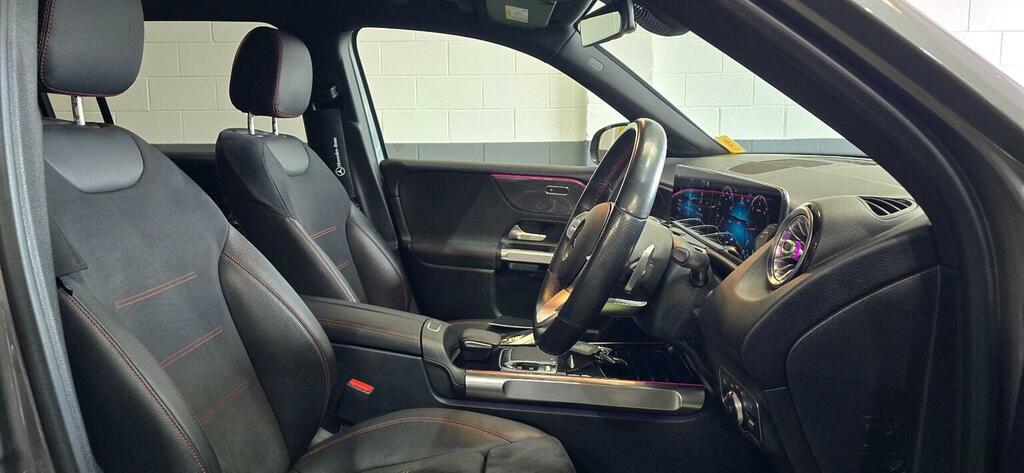 Mercedes-Benz GLB Class Glb 220 D 4Matic Amg Line Premium Black #28